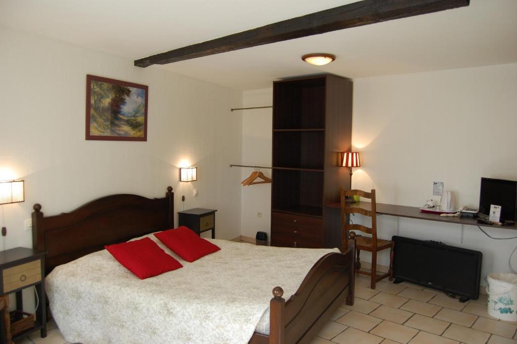 AUBERGE du BORD des EAUX - Demi-pension assurée sur réservation Saint-Amand-les-Eaux Habitación foto