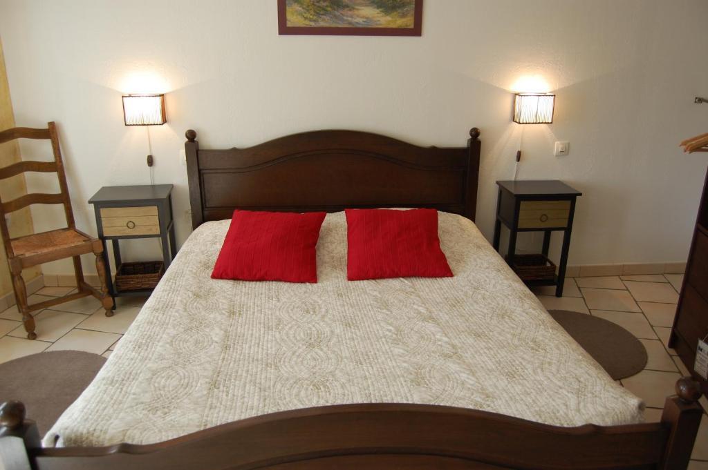 AUBERGE du BORD des EAUX - Demi-pension assurée sur réservation Saint-Amand-les-Eaux Habitación foto