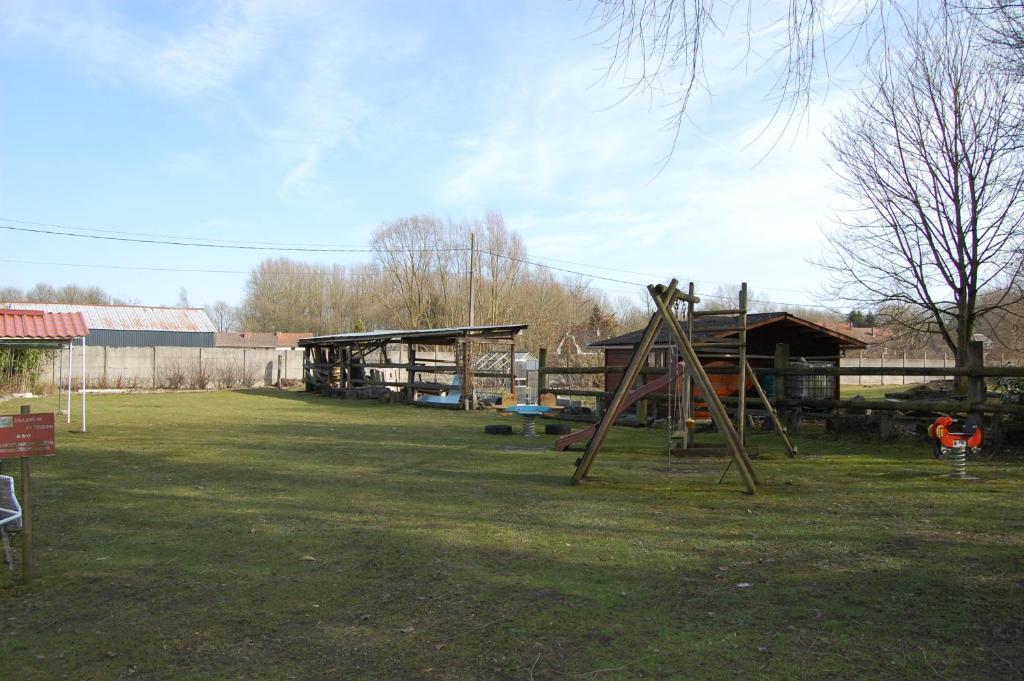 AUBERGE du BORD des EAUX - Demi-pension assurée sur réservation Saint-Amand-les-Eaux Exterior foto