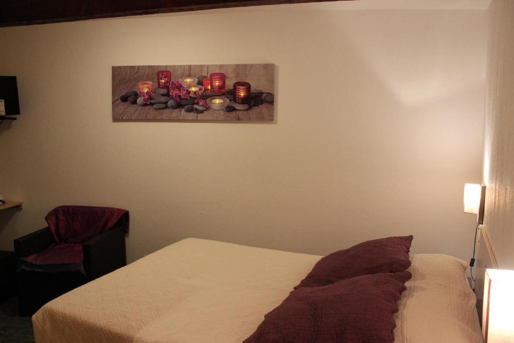 AUBERGE du BORD des EAUX - Demi-pension assurée sur réservation Saint-Amand-les-Eaux Habitación foto