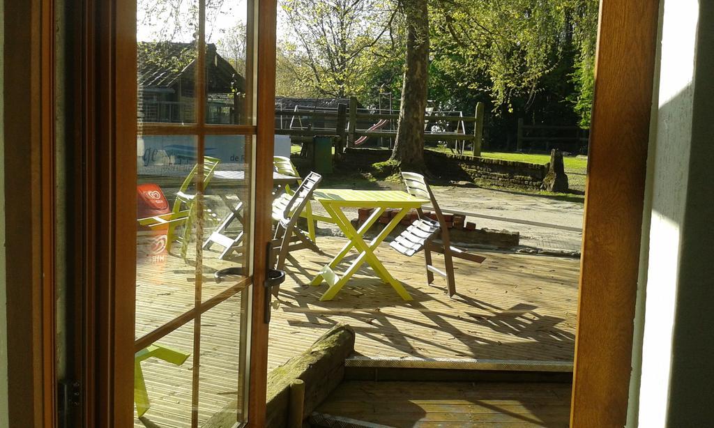 AUBERGE du BORD des EAUX - Demi-pension assurée sur réservation Saint-Amand-les-Eaux Exterior foto